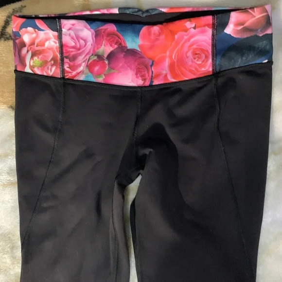 Lululemon gather and crow crop - Picture 5 of 8